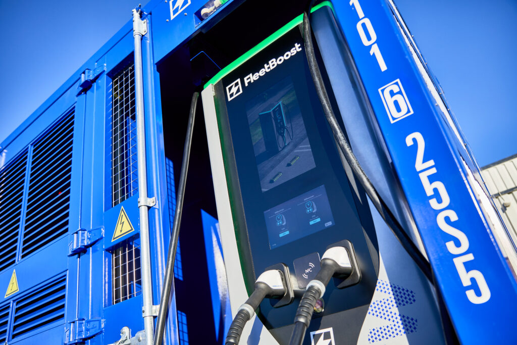 Nahaufnahme der Ladesäule vom Fleetbooster 20.